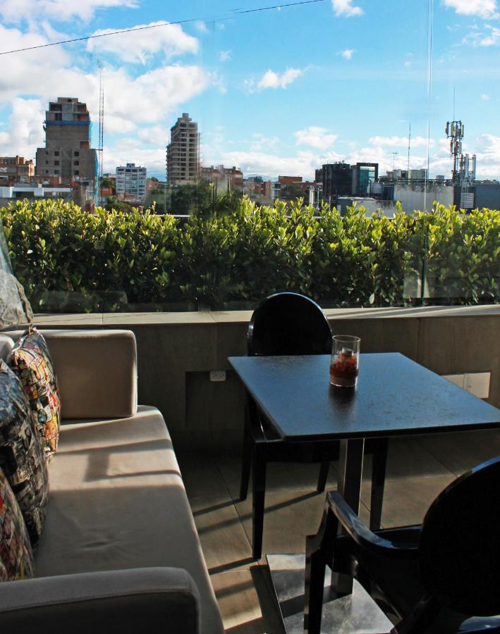 Hotel 100 Luxury Suites By Preferred Богота Екстериор снимка A balcony in Mexico City