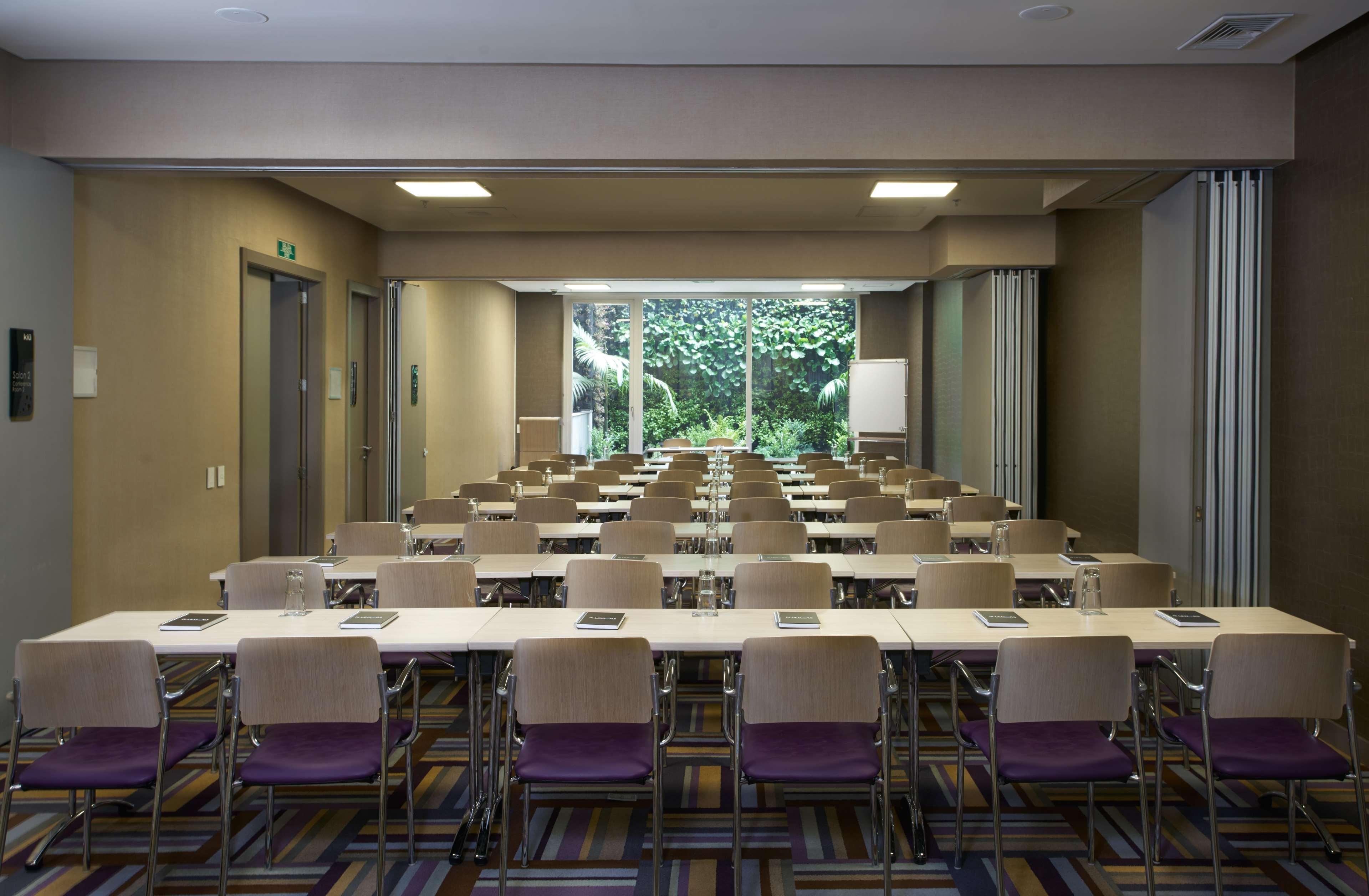 Hotel 100 Luxury Suites By Preferred Богота Екстериор снимка Meeting room